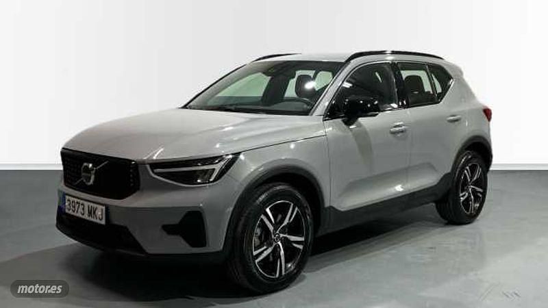 Gris Usado 2023 Volvo XC40 Plus SUV | 37.900 € (Precio justo) - Imagen 1/4