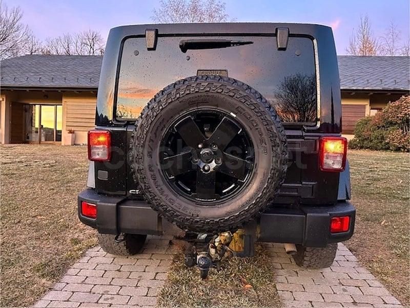 Usado Jeep Wrangler Unlimited Sahara 200 CV (147 kW) 2012 Negro SUV