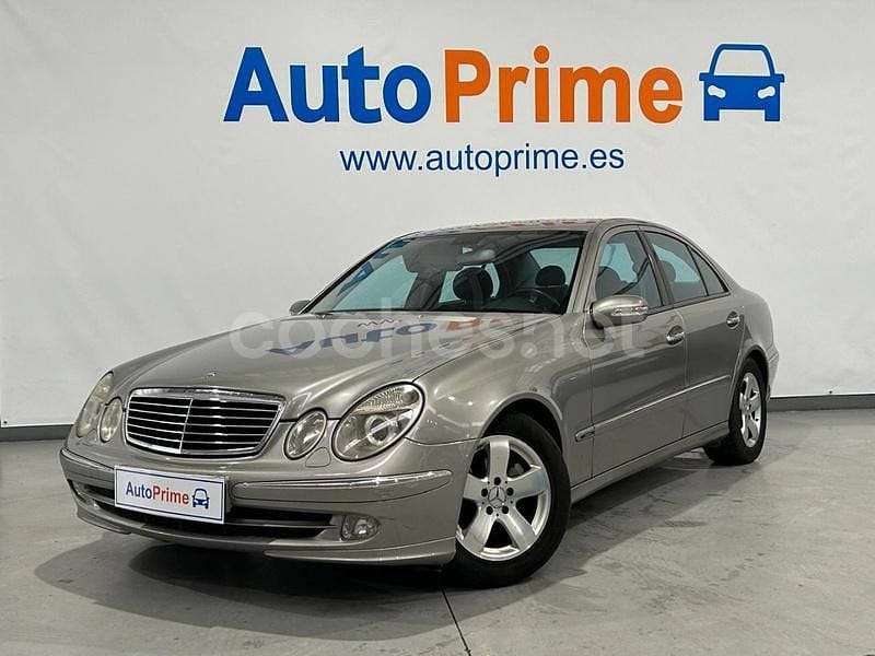 Beige Usado 2003 Mercedes E270 Avantgarde Berlina | 4750 € (Precio justo) - Imagen 1/4