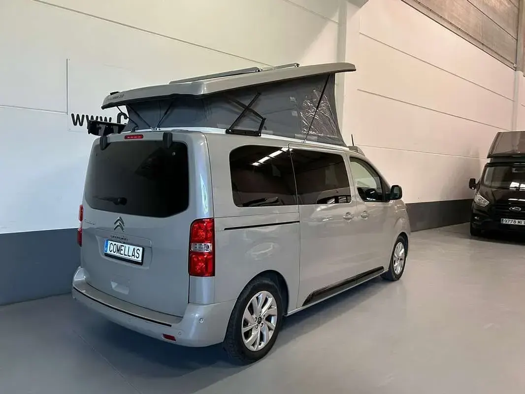 Usado Citroën Spacetourer Rip Curl 150 CV (110 kW) 2020 Beige Monovolumen
