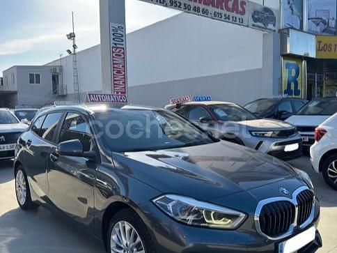 Usado BMW 118 Comfort Edition 150 CV (110 kW) 2020 Gris / plata Utilitario