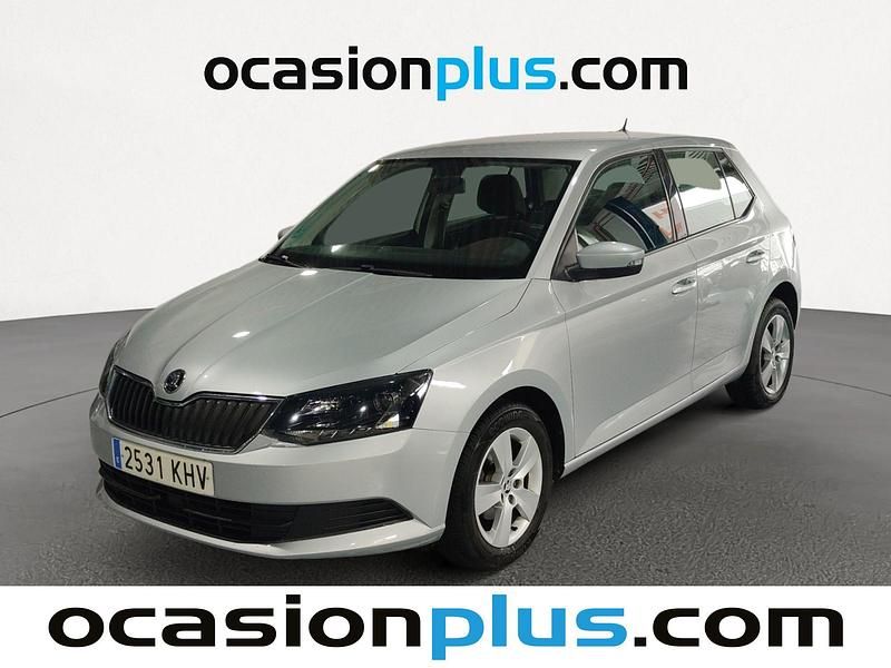 Gris plata Usado 2018 Skoda Fabia Ambition Utilitario | 10.446 € (Precio justo) - Imagen 1/4