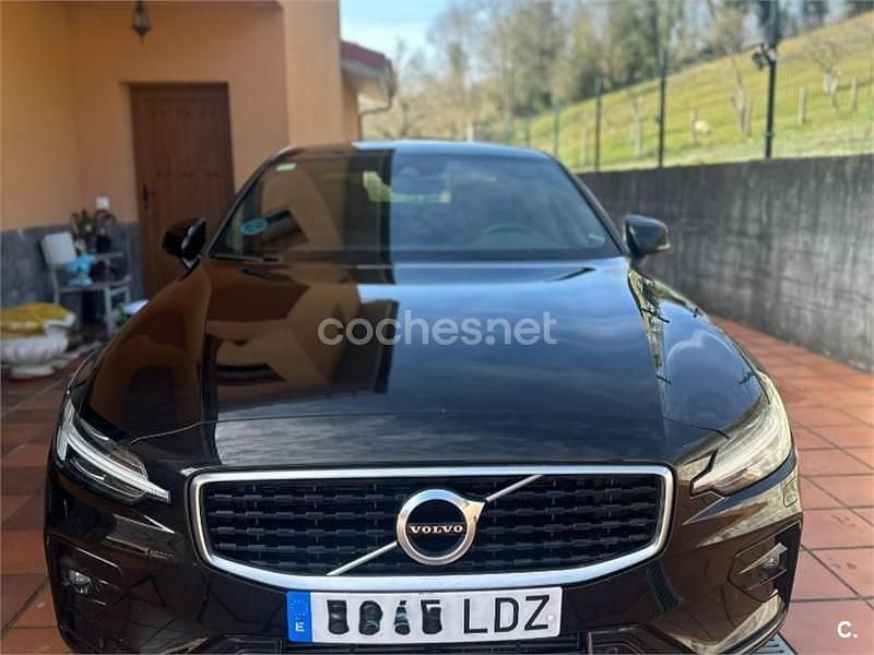 Usado Volvo S60 R-Design 250 CV (183 kW) 2020 Negro Berlina