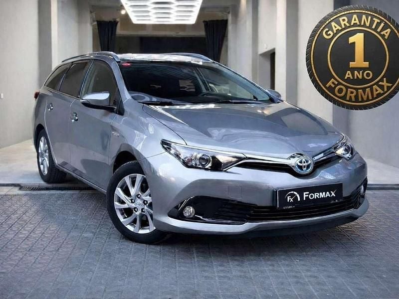 Usado Toyota Auris Touring Sports Advance 136 CV (100 kW) 2016 Gris Familiar