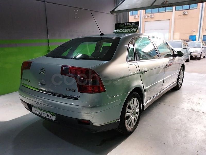 Usado Citroën C5 117 CV (86 kW) 2005 Gris / plata Berlina