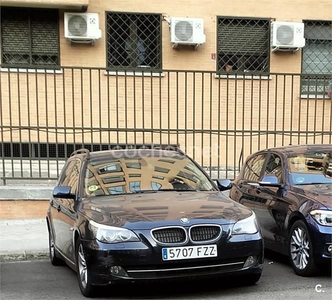 Usado BMW 520 177 CV (130 kW) 2009 Azul Familiar
