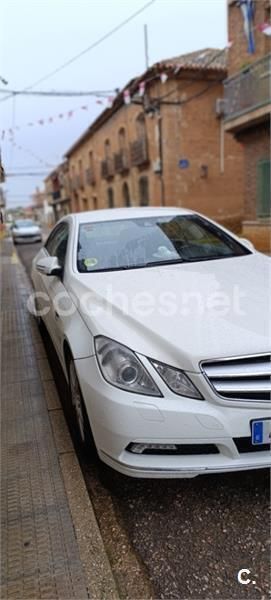 Blanco Usado 2009 Mercedes E250 Elegance Coupe | 7000 € (Precio justo) - Imagen 1/4