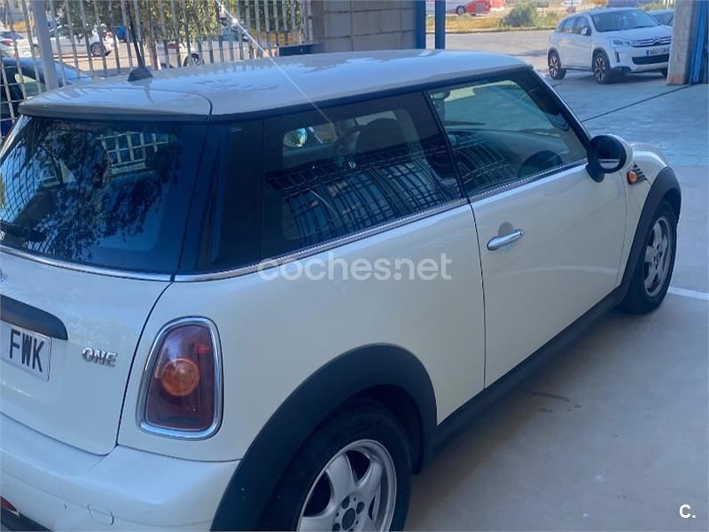 Usado Mini ONE 90 CV (66 kW) 2007 Blanco Utilitario