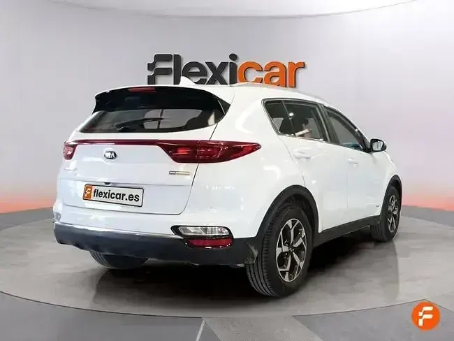 Usado Kia Sportage 136 CV (100 kW) 2021 Blanco SUV