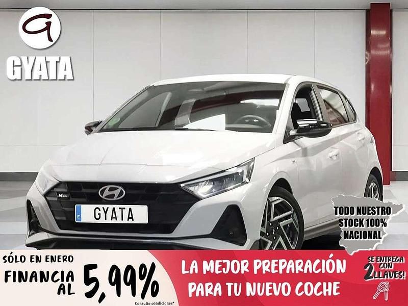 Usado Hyundai i20 N Line 80 CV (58 kW) 2024 Gris Utilitario
