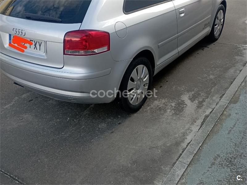 Usado Audi A3 Ambiente 105 CV (77 kW) 2007 Gris / plata Utilitario