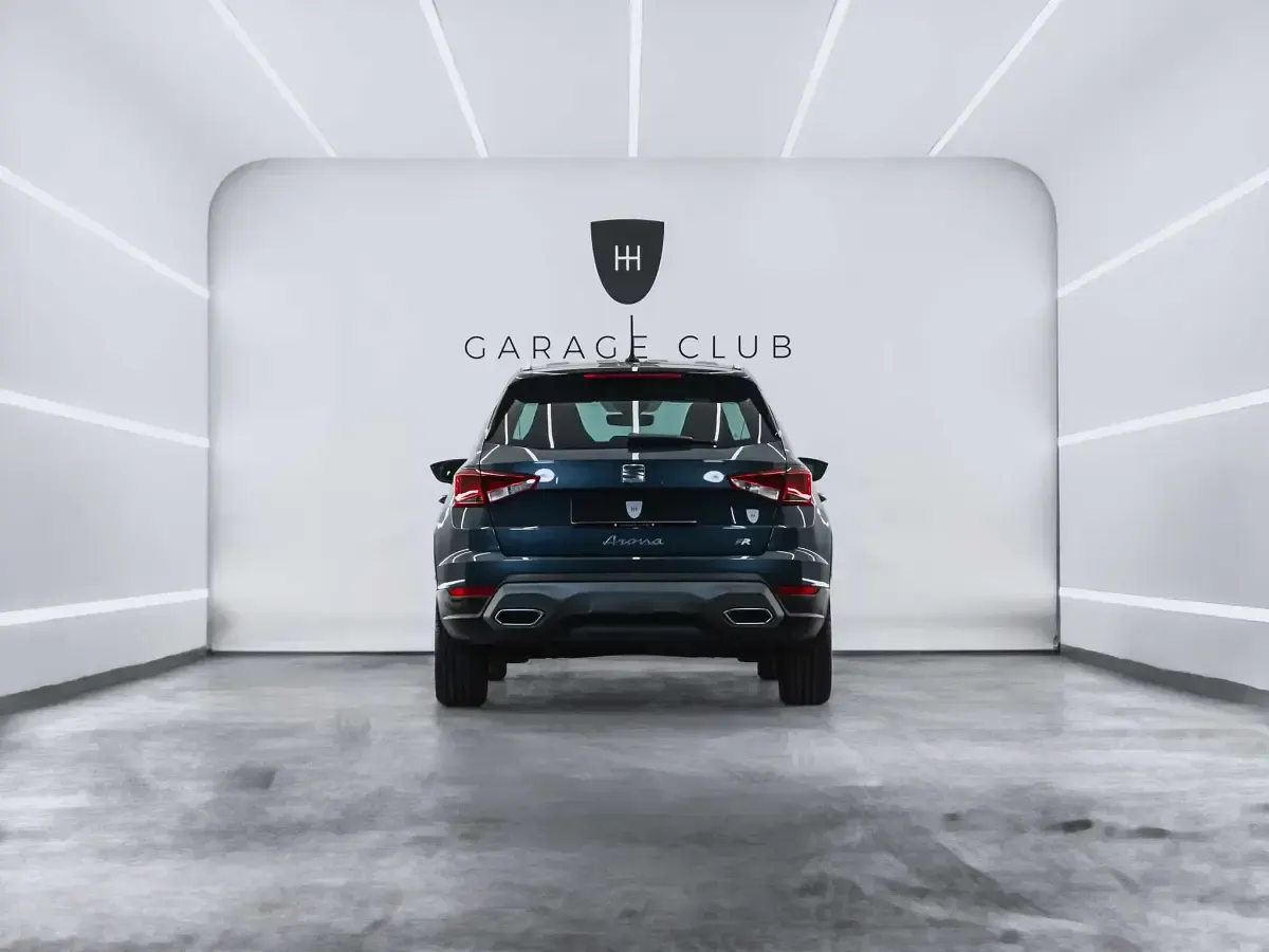 Usado Seat Arona FR 116 CV (85 kW) 2025 Gris / plata SUV