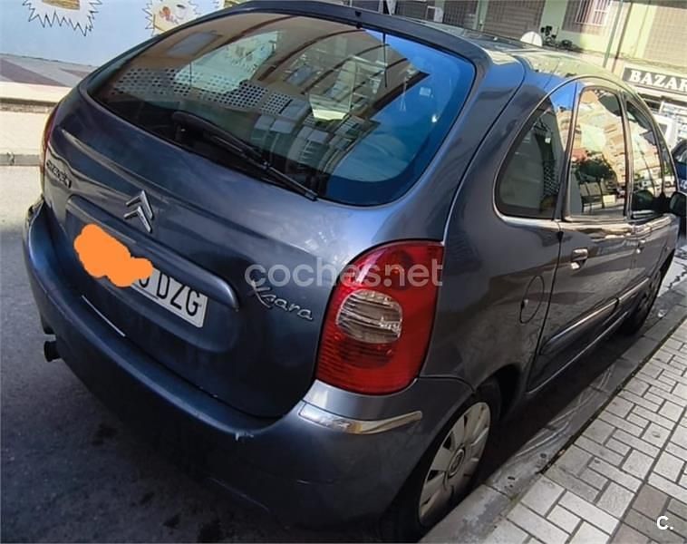 Usado Citroën Xsara Picasso Exclusive 92 CV (67 kW) 2006 Azul Monovolumen