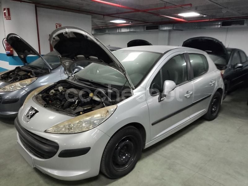 Usado Peugeot 207 70 CV (51 kW) 2008 Gris Utilitario