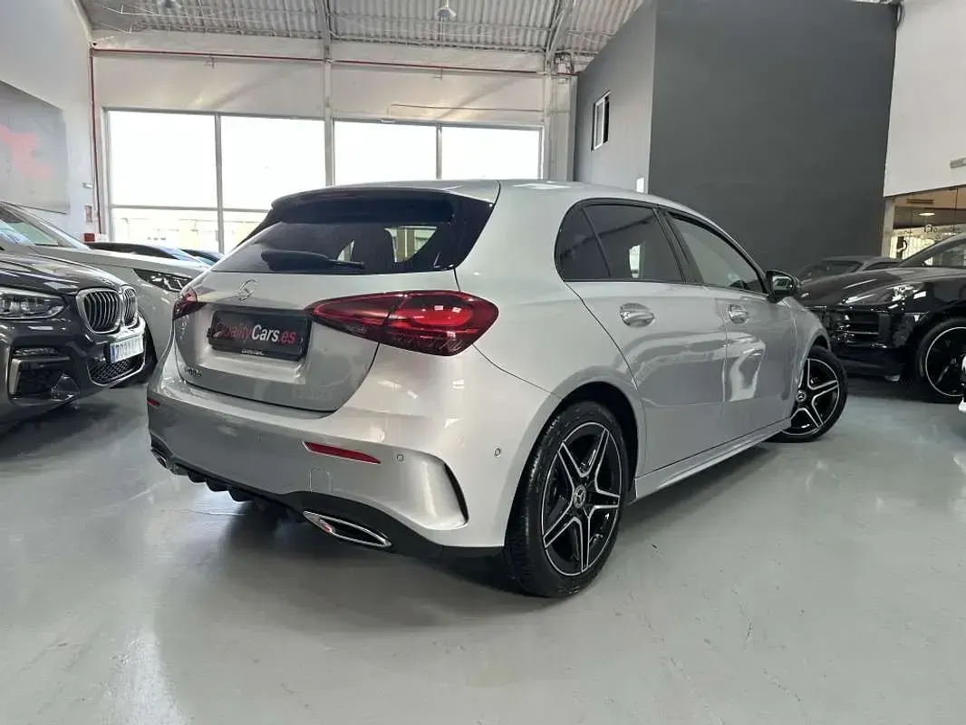Usado Mercedes A200 Advanced 150 CV (110 kW) 2025 Gris Utilitario