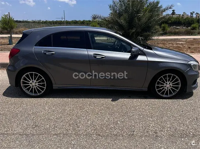 Usado Mercedes A200 AMG 136 CV (100 kW) 2013 Gris / plata Utilitario