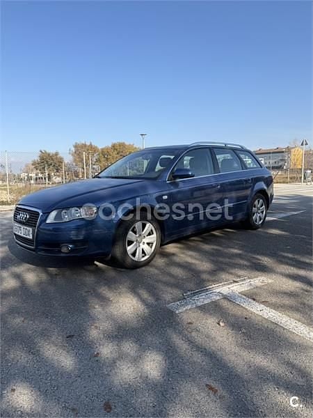 Usado Audi A4 140 CV (102 kW) 2005 Azul Berlina