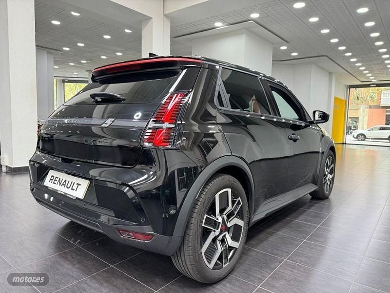Usado Renault 5 E-Tech Urban 89 kW (122 CV) 2025 Negro Berlina