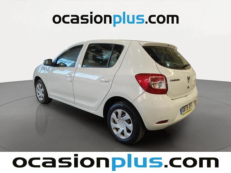Usado Dacia Sandero Lauréate 75 CV (55 kW) 2015 Blanco Utilitario