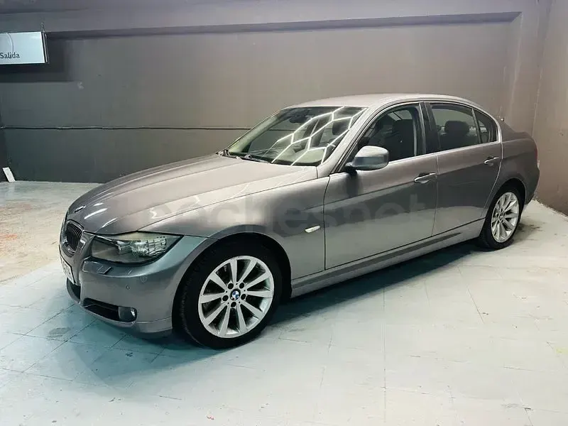 Usado BMW 330 Comfort Edition 245 CV (180 kW) 2010 Gris / plata Berlina