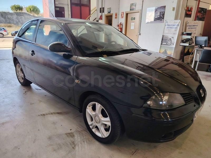 Usado Seat Ibiza Sport 100 CV (73 kW) 2005 Negro Utilitario