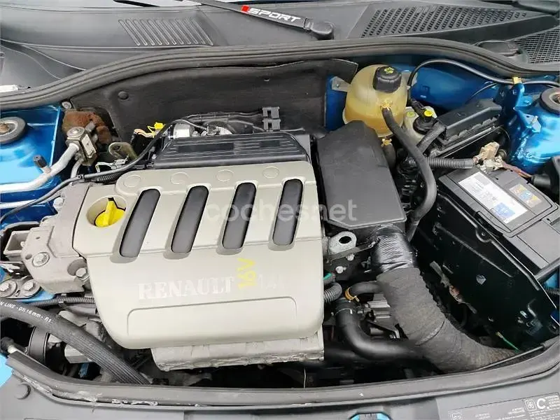 Usado Renault Clio Dynamique 98 CV (72 kW) 2001 Azul Berlina