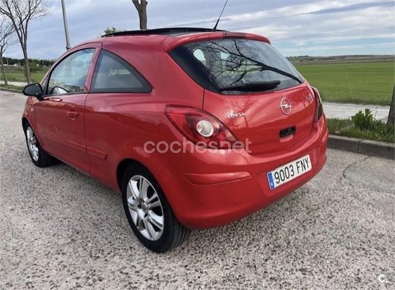 Usado Opel Corsa Sport 90 CV (66 kW) 2007 Rojo Utilitario