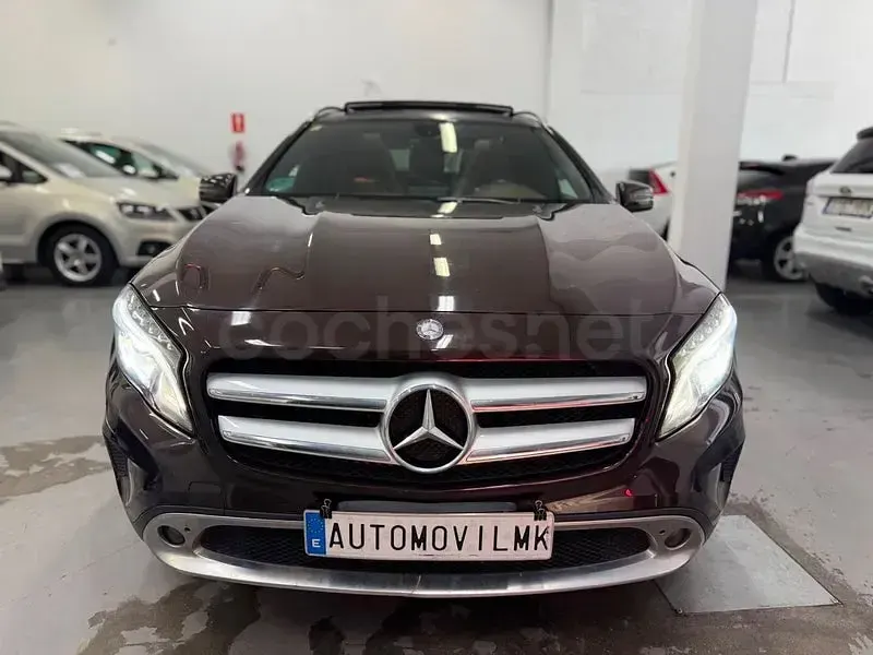 Usado Mercedes GLA200 Urban 136 CV (100 kW) 2015 Marrón SUV