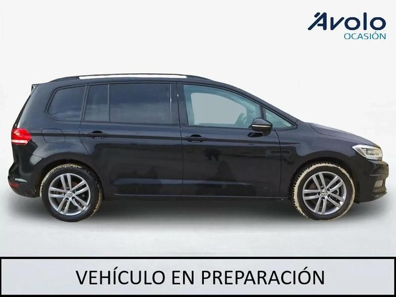 Usado VW Touran 150 CV (110 kW) 2025 Monovolumen