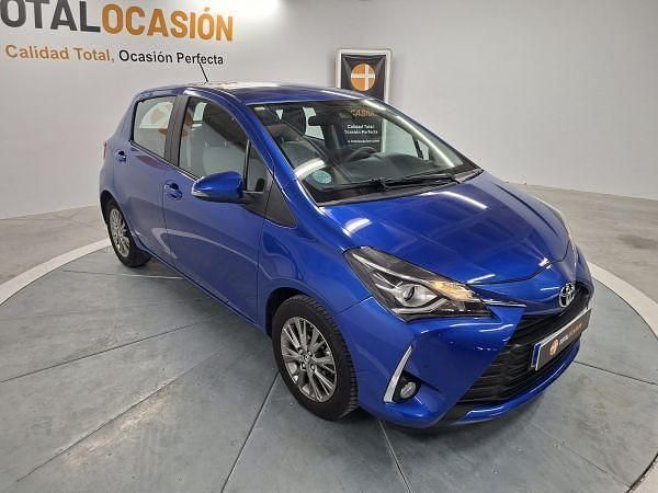 Usado Toyota Yaris Active 69 CV (50 kW) 2018 Azul Berlina