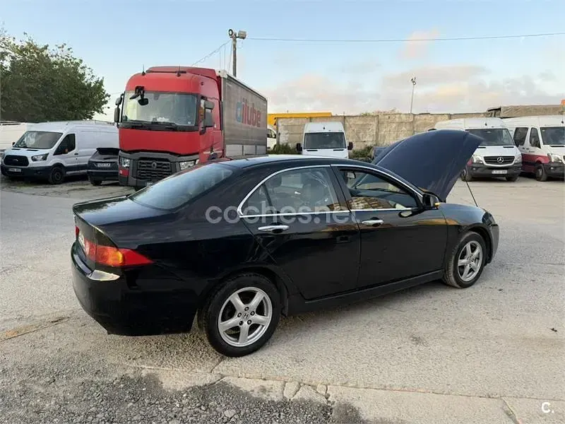 Usado Honda Accord Sport 155 CV (114 kW) 2005 Negro Berlina