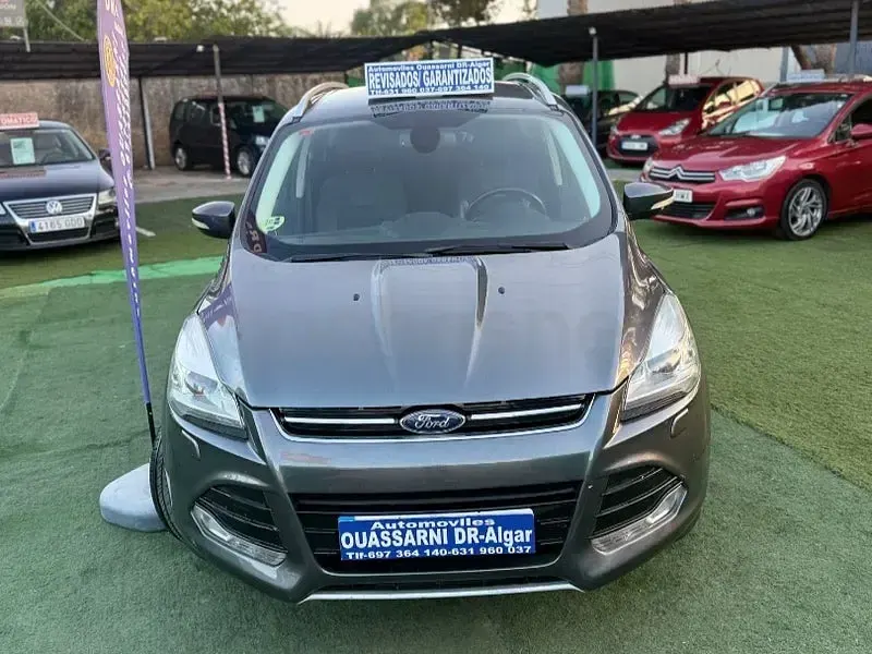 Usado Ford Kuga Titanium 163 CV (119 kW) 2013 Gris / plata SUV