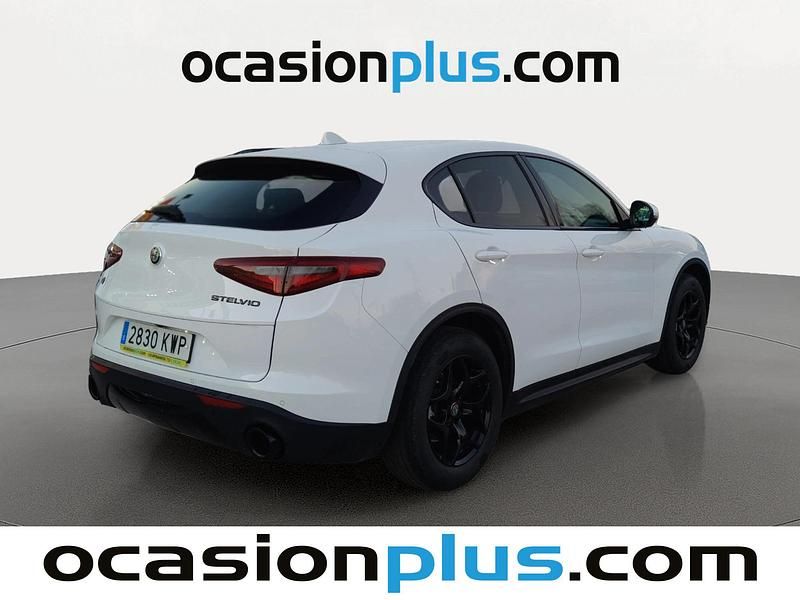 Usado Alfa Romeo Stelvio Executive 160 CV (117 kW) 2019 Blanco SUV