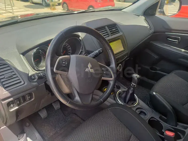 Usado Mitsubishi ASX 116 CV (85 kW) 2015 Negro SUV