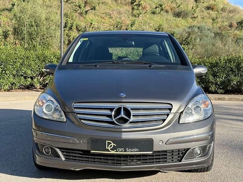 Usado Mercedes B180 109 CV (80 kW) 2007 Gris Monovolumen