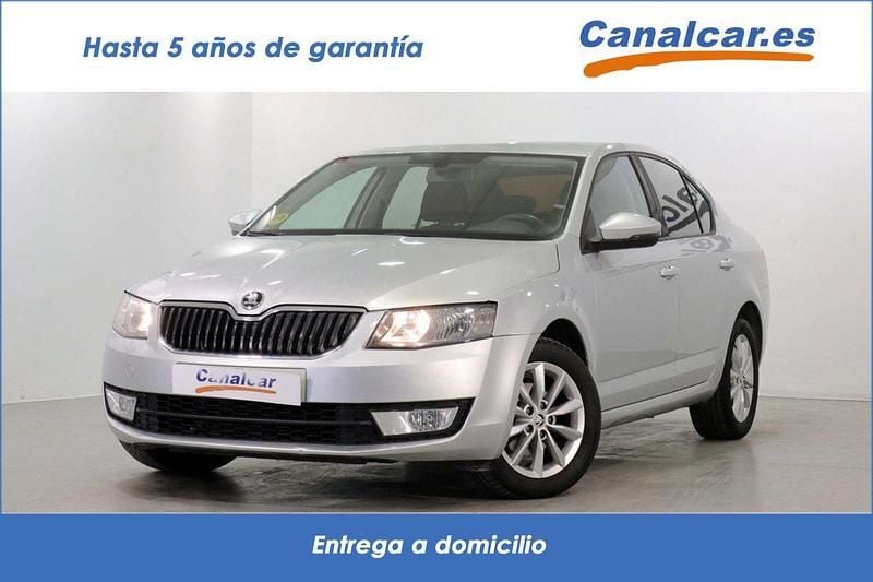Usado Skoda Octavia Ambition 105 CV (77 kW) 2015 Gris Utilitario