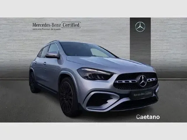 Usado Mercedes GLA250 218 CV (160 kW) 2024 Plata iridio SUV
