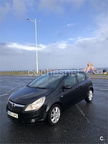 Usado Opel Corsa Cosmo 90 CV (66 kW) 2009 Negro Utilitario