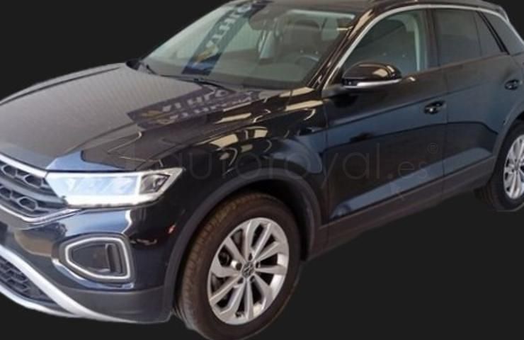 Blanco Usado 2021 VW T-Roc Advance SUV | 26.900 € (Un poco caro) - Imagen 1/1
