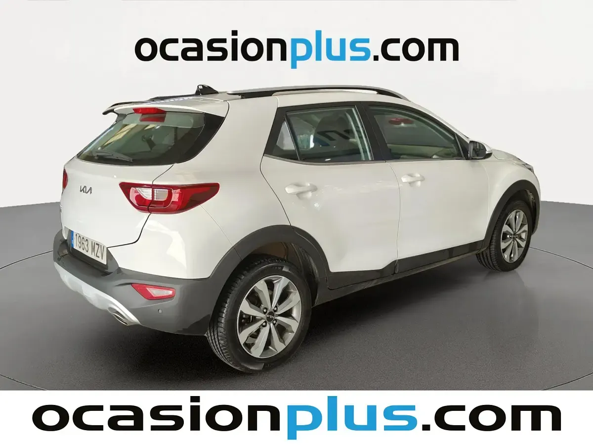 Usado Kia Stonic 101 CV (74 kW) 2025 Blanco SUV
