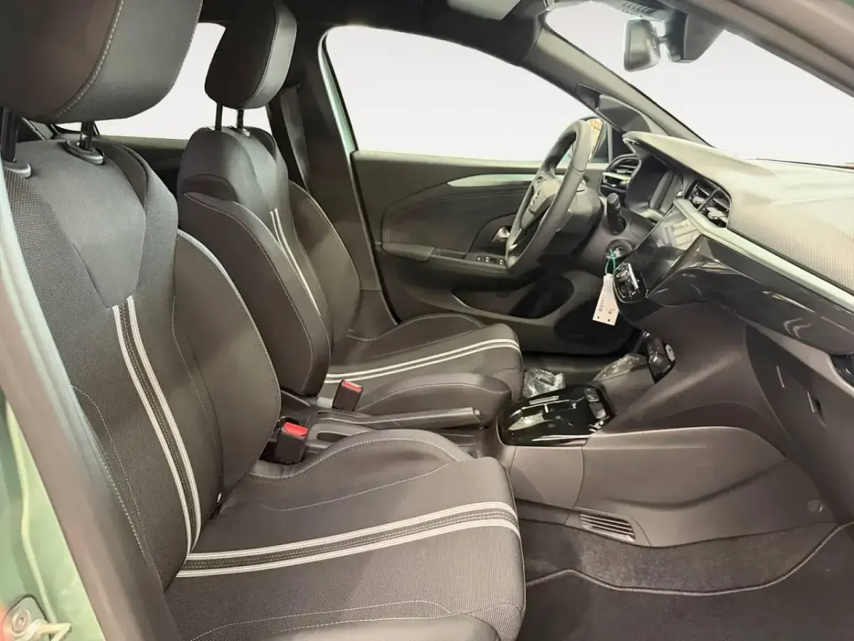 Nuevo Opel Corsa 110 CV (80 kW) 2026 Verde Utilitario