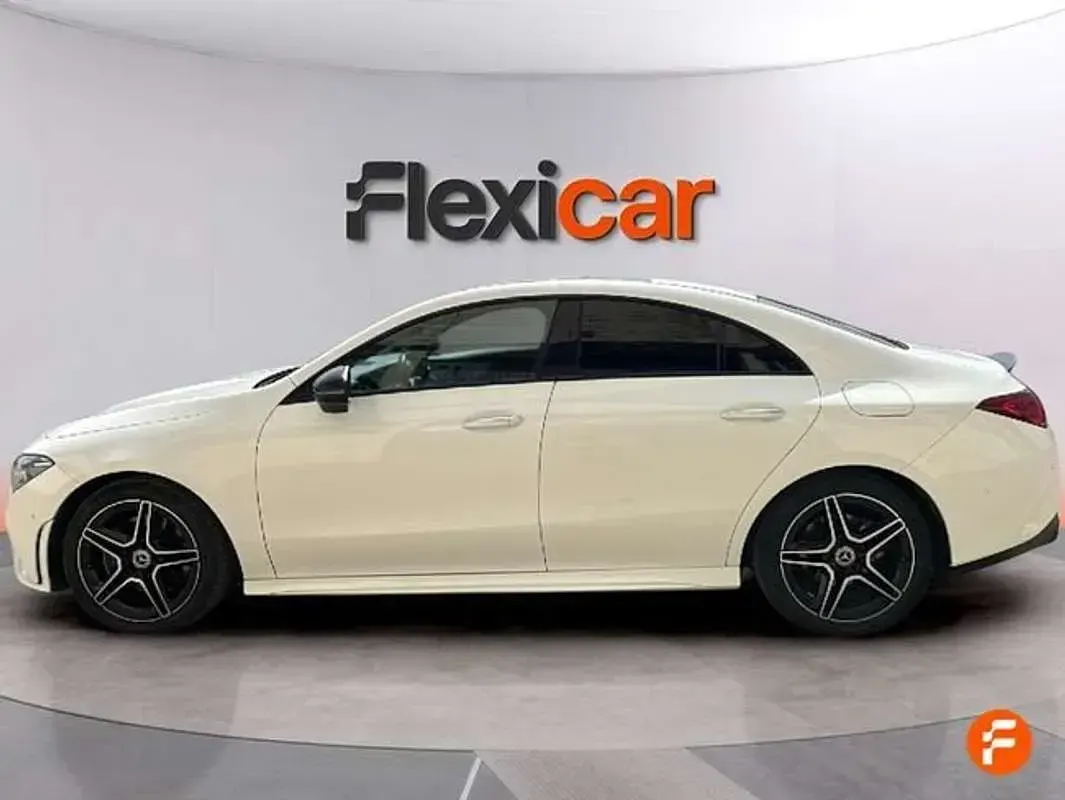 Usado Mercedes CLA200 163 CV (119 kW) 2023 Blanco Coupe