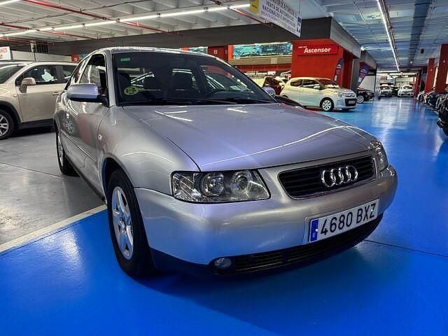 Usado Audi A3 Ambition 102 CV (75 kW) 2002 Gris / plata Utilitario