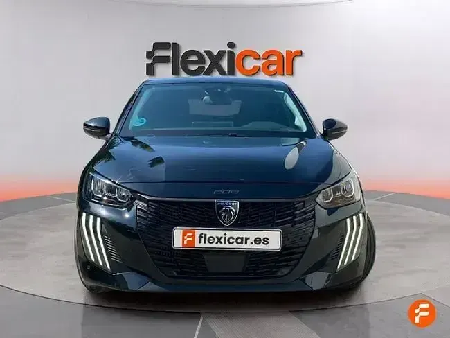 Usado Peugeot 208 Allure 100 CV (73 kW) 2025 Negro Utilitario