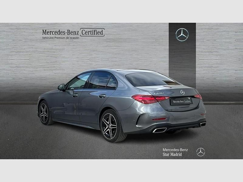 Usado Mercedes C220 AMG line 200 CV (147 kW) 2025 Gris selenita (metalizado) Berlina