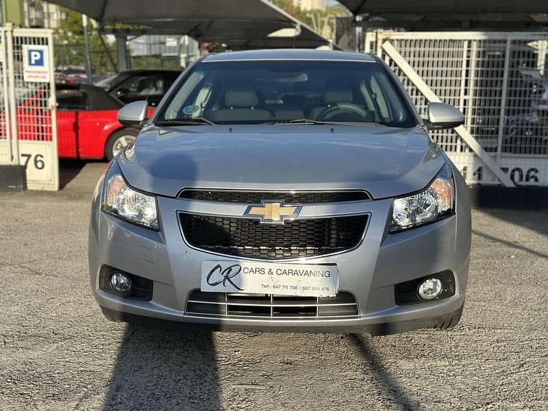 Usado Chevrolet Cruze LT 124 CV (91 kW) 2012 Gris Utilitario