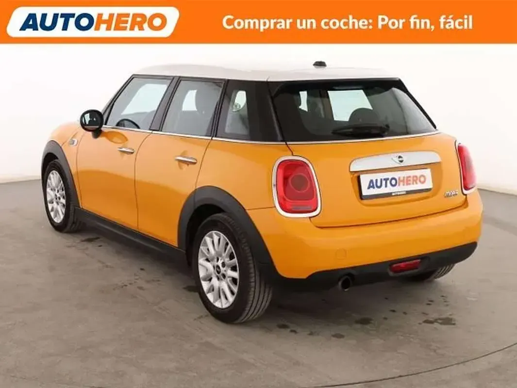 Usado Mini Cooper 135 CV (99 kW) 2015 Naranja Utilitario