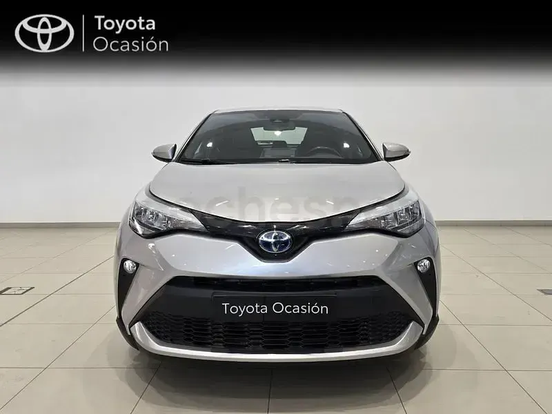 Usado Toyota C-HR Active 122 CV (89 kW) 2022 Gris / plata SUV