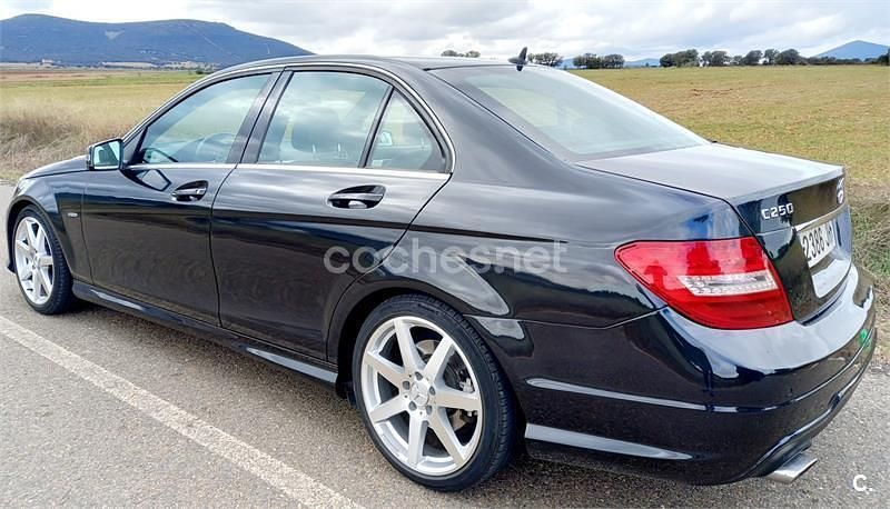 Usado Mercedes C250 204 CV (150 kW) 2011 Negro Berlina