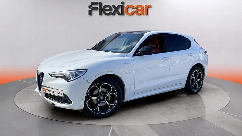 Usado Alfa Romeo Stelvio Veloce 212 CV (155 kW) 2022 Blanco SUV